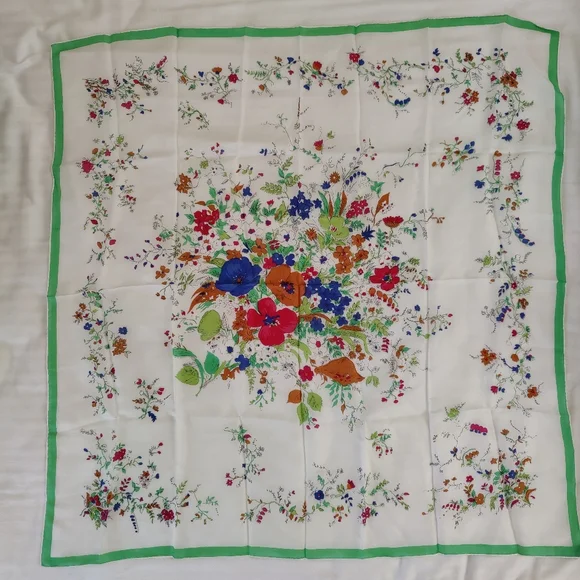 Vintage Charming Floral Print Scarf with Green Border, Made In Japan - Picture 2 of 10